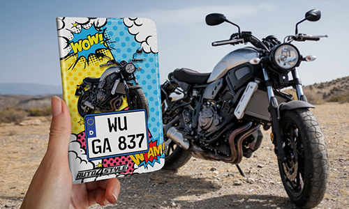 auto hülle Comic 1 mit Motorrad auf dem Hintergrund autopapiere etui
