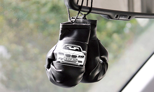 Boxerské rukavice Zrcadlo do auta