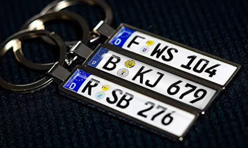 Personalisierter Kennzeichen-Schlüsselanhänger wahlweise mit Geschenkb