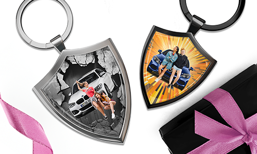 Shield-shaped keychain with your desired photo