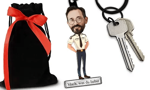 Personalized Comic-Style Keychain With Name And Pilot Design