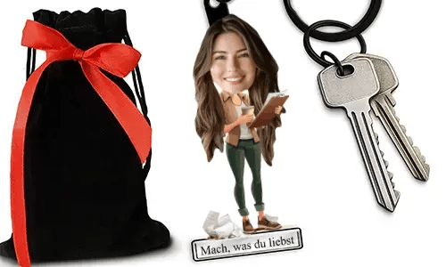 Personalized Comic-Style Keychain With Name And Screenwriter Design