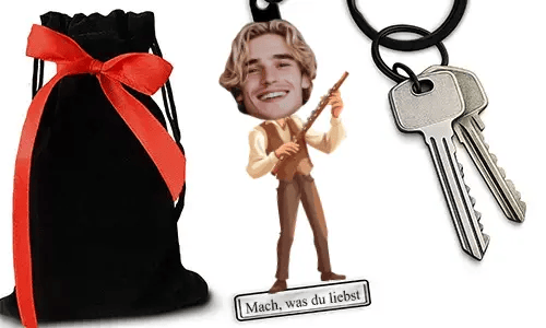 Personalized Comic-Style Keychain With Name And Transverse Flute Design