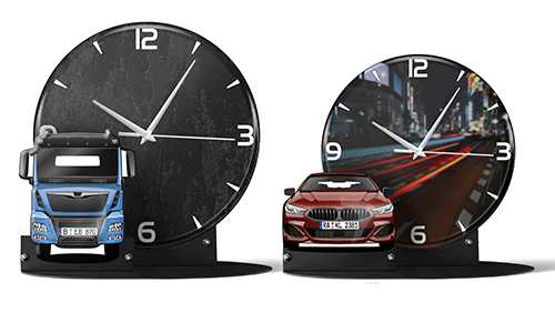 Horloge sur support avec voiture, moto ou camion